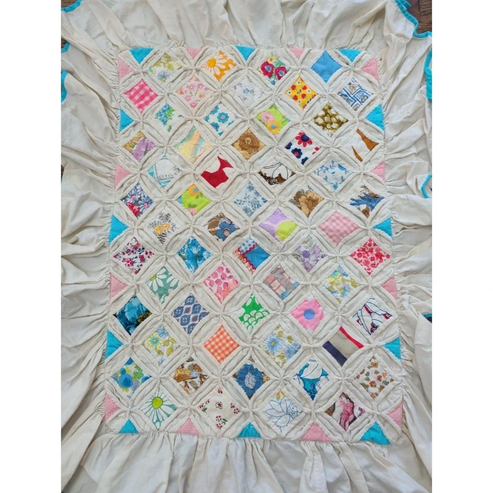 Vntg Cathedral Window Standard Lay Over Shams (2) Ruffled Blue Trim Patchwork
